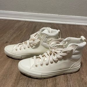 Converse sneakers white/cream brand new.